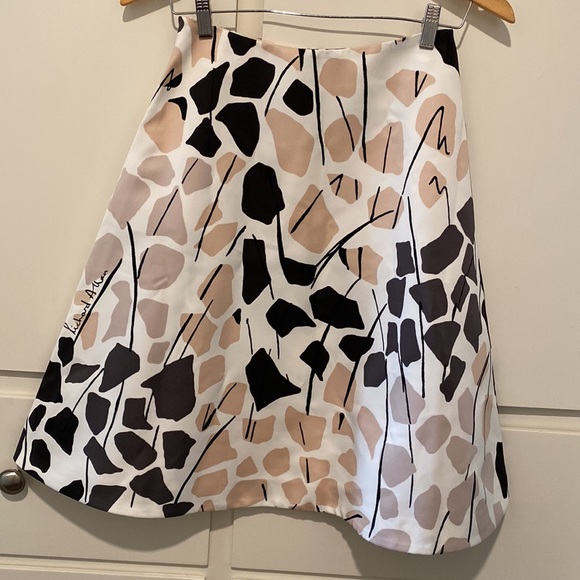 Richard Allan x H&M
Size 4 Casual Skirt - Picture 7 of 9